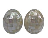 Maldives handmade salt and pepper set with oyster shell (LXH003) Maldives handmade salt and pepper set with oyster shell (LXH003)