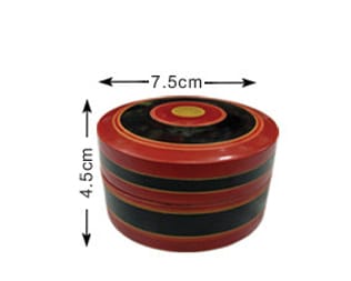 Traditional hand made lacquered box (TD010) Traditional hand made lacquered box (TD010)