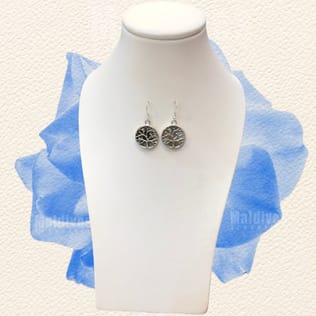 Silver dangle earring with oyster shell (EH522) Silver dangle earring with oyster shell (EH522)