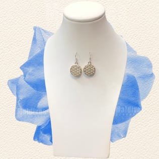 Silver dangle earring with mother of pearl (EH519) Silver dangle earring with mother of pearl (EH519)