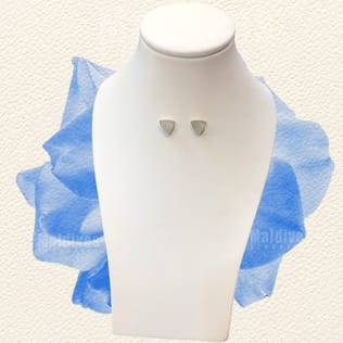 Silver stud earring with mother of pearl (ED409) Silver stud earring with mother of pearl (ED409)