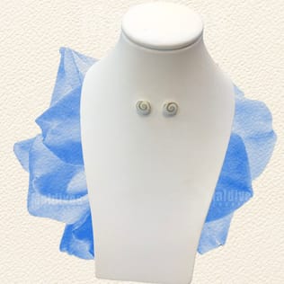 Silver stud earring with sea shell (ED418) Silver stud earring with sea shell (ED418)