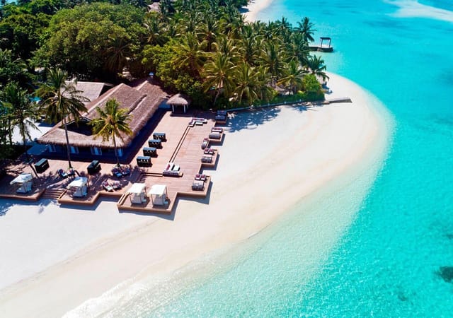 Sheraton Maldives Full Moon Resort & Spa Sheraton Maldives Full Moon Resort & Spa