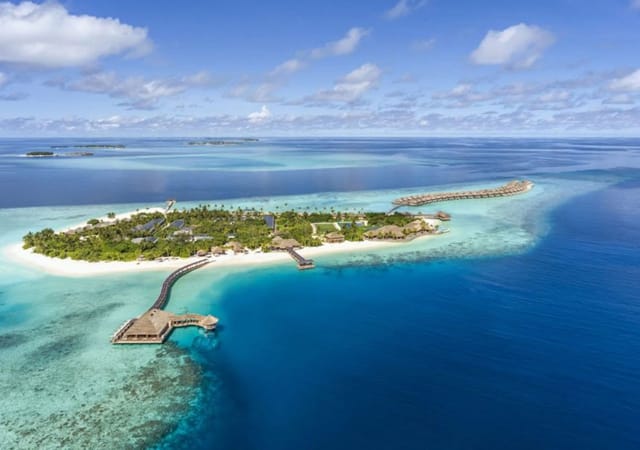 Hurawalhi Island Resort Hurawalhi Island Resort