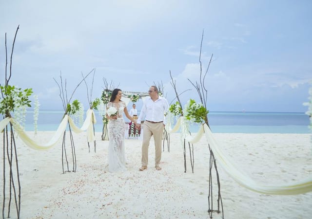 Kuredu Island Resort & Spa Kuredu Island Resort & Spa