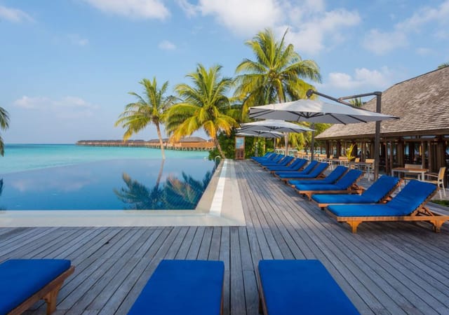 Vilamendhoo Island Resort & Spa Vilamendhoo Island Resort & Spa