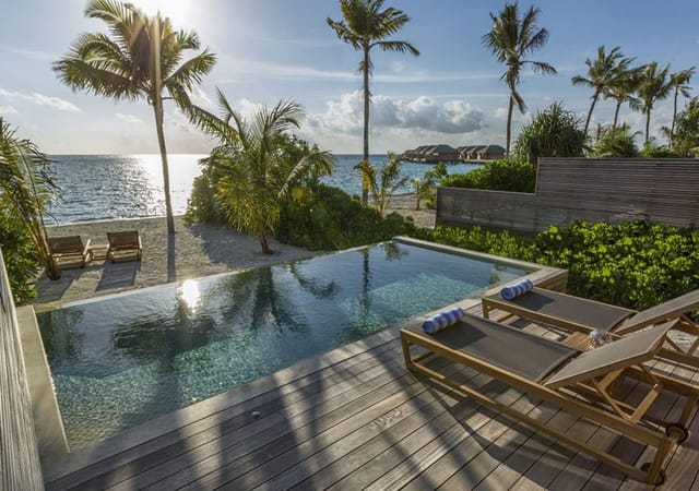 Hurawalhi Island Resort Hurawalhi Island Resort