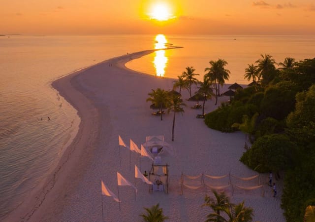 Kuredu Island Resort & Spa Kuredu Island Resort & Spa