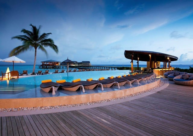Centara Rasfushi Resort & Spa Maldives Centara Rasfushi Resort & Spa Maldives
