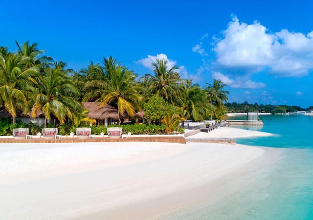 Sheraton Maldives Full Moon Resort & Spa Sheraton Maldives Full Moon Resort & Spa