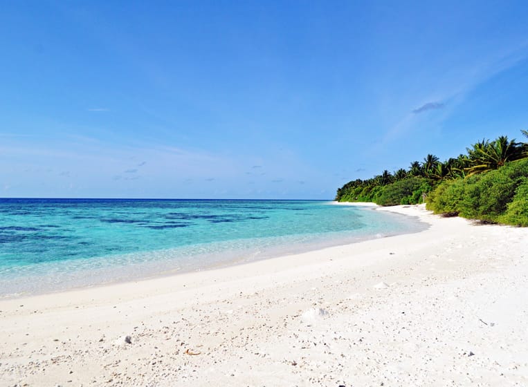 Foto di Le Maldive Toglie le Ore di Coprifuoco mentre i Casi Covid Continuano a Scendere